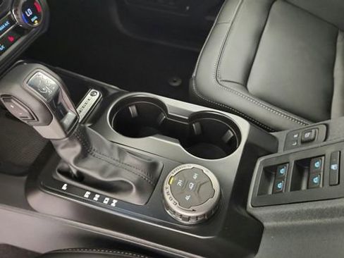 New 2025 Ford Bronco Outer Banks image 14