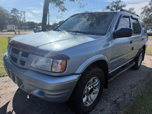 Used 2003 Isuzu Rodeo S image 4