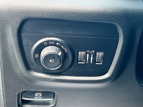 Used 2023 Jeep Grand Cherokee L Limited image 10