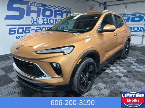 Used 2024 Buick Encore GX Sport Touring image 1