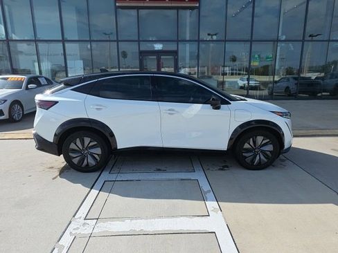 Used 2024 Nissan Ariya FWD image 3