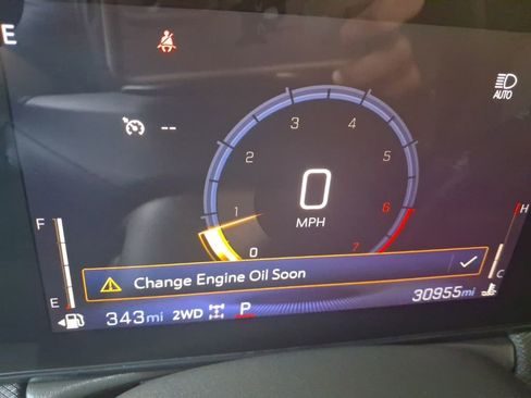 Used 2025 Chevrolet TrailBlazer LT AWD/4WD image 2