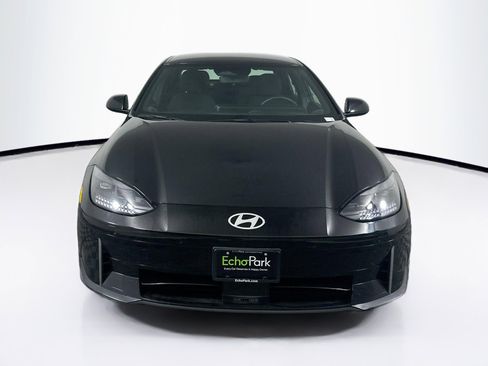 Used 2024 Hyundai Ioniq 6 SE RWD image 2