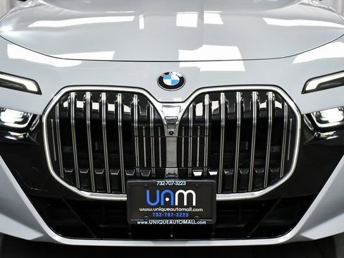 Used 2024 BMW 740i xDrive 740i xDrive image 99