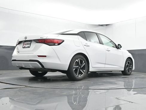 Used 2024 Nissan Sentra SV FWD image 41