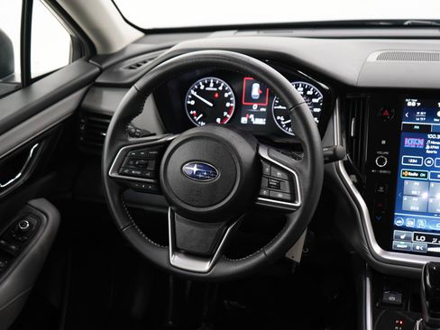 Used 2025 Subaru Outback Premium AWD/4WD image 14