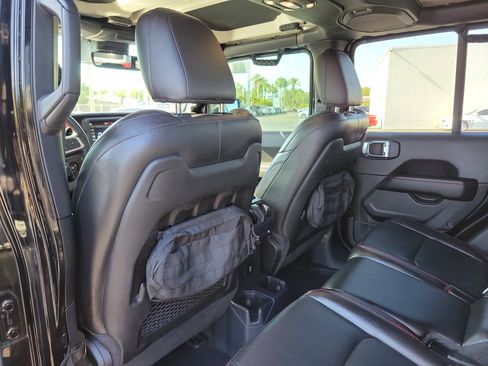Used 2021 Jeep Gladiator Rubicon AWD/4WD image 10