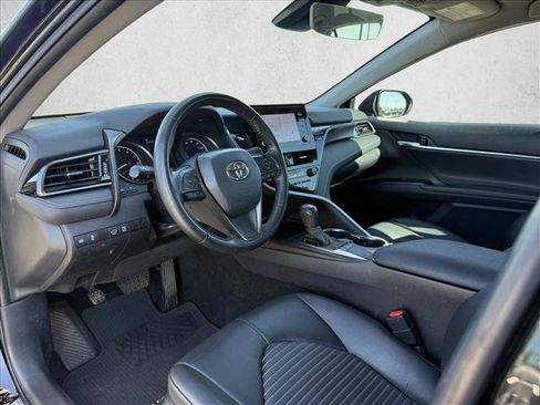 Used 2023 Toyota Camry SE FWD image 6