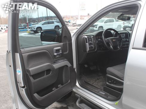 Used 2019 Chevrolet Silverado 1500 LT w/ All Star Edition image 10