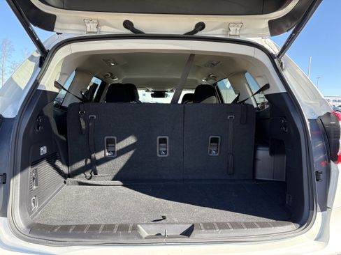 Used 2024 Subaru Ascent Premium w/ Convenience Package image 12