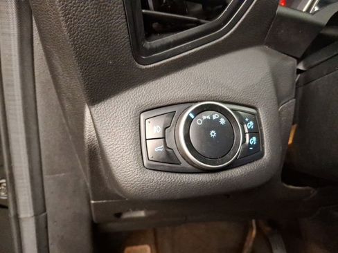 Used 2017 Ford Escape SE image 17