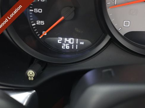 Used 2018 Porsche 718 Boxster S RWD image 12
