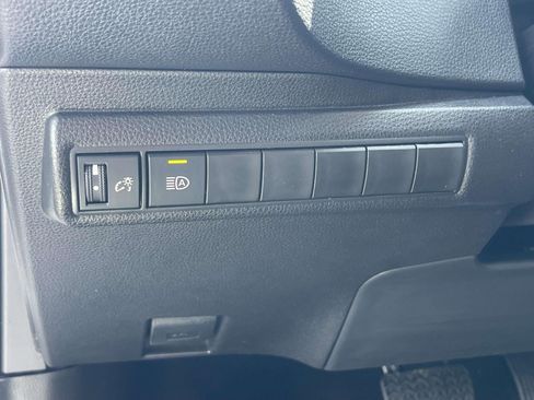 Used 2026 Toyota Corolla LE FWD image 21