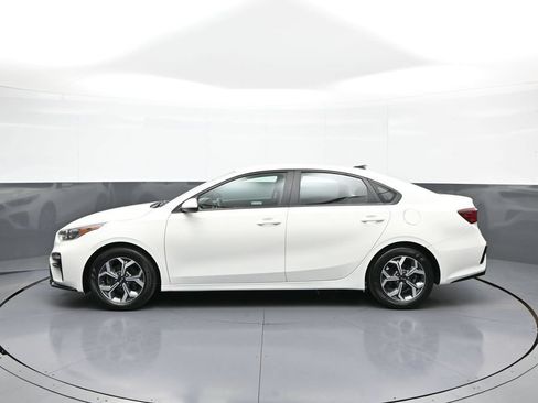Used 2019 Kia Forte LXS FWD image 9