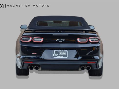 Used 2019 Chevrolet Camaro SS RWD image 16