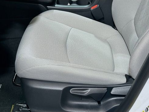 New 2026 Toyota Corolla Cross LE w/ Moonroof Package image 16