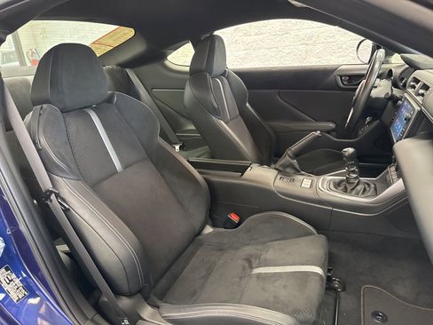 Used 2023 Toyota GR86 Premium RWD image 37