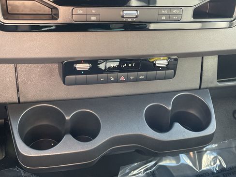 New 2025 Mercedes-Benz Sprinter 2500 image 33