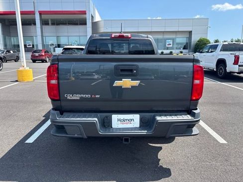 Used 2017 Chevrolet Colorado Z71 AWD/4WD image 6