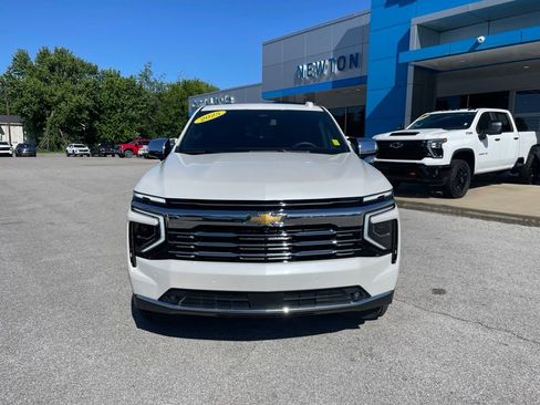 Used 2025 Chevrolet Tahoe Premier AWD/4WD image 2