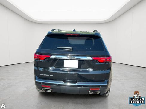 Used 2023 Chevrolet Traverse High Country w/ LPO, Floor Liner Package AWD/4WD image 9