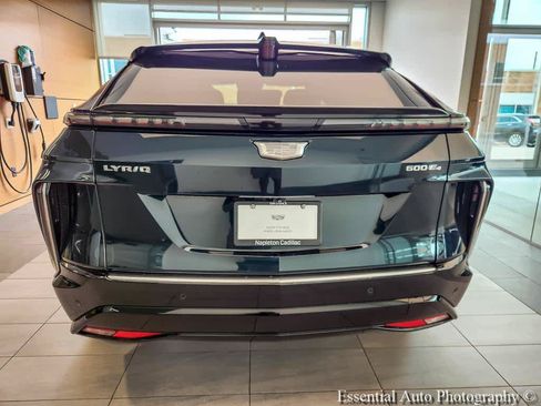 Certified 2024 Cadillac Lyriq Luxury w/ LPO, Floor Liner Package AWD/4WD image 6