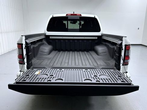 New 2026 Nissan Frontier PRO-4X w/ Pro-4x Convenience Package image 9