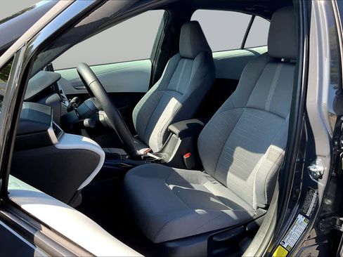 Used 2026 Toyota Corolla SE FWD image 8