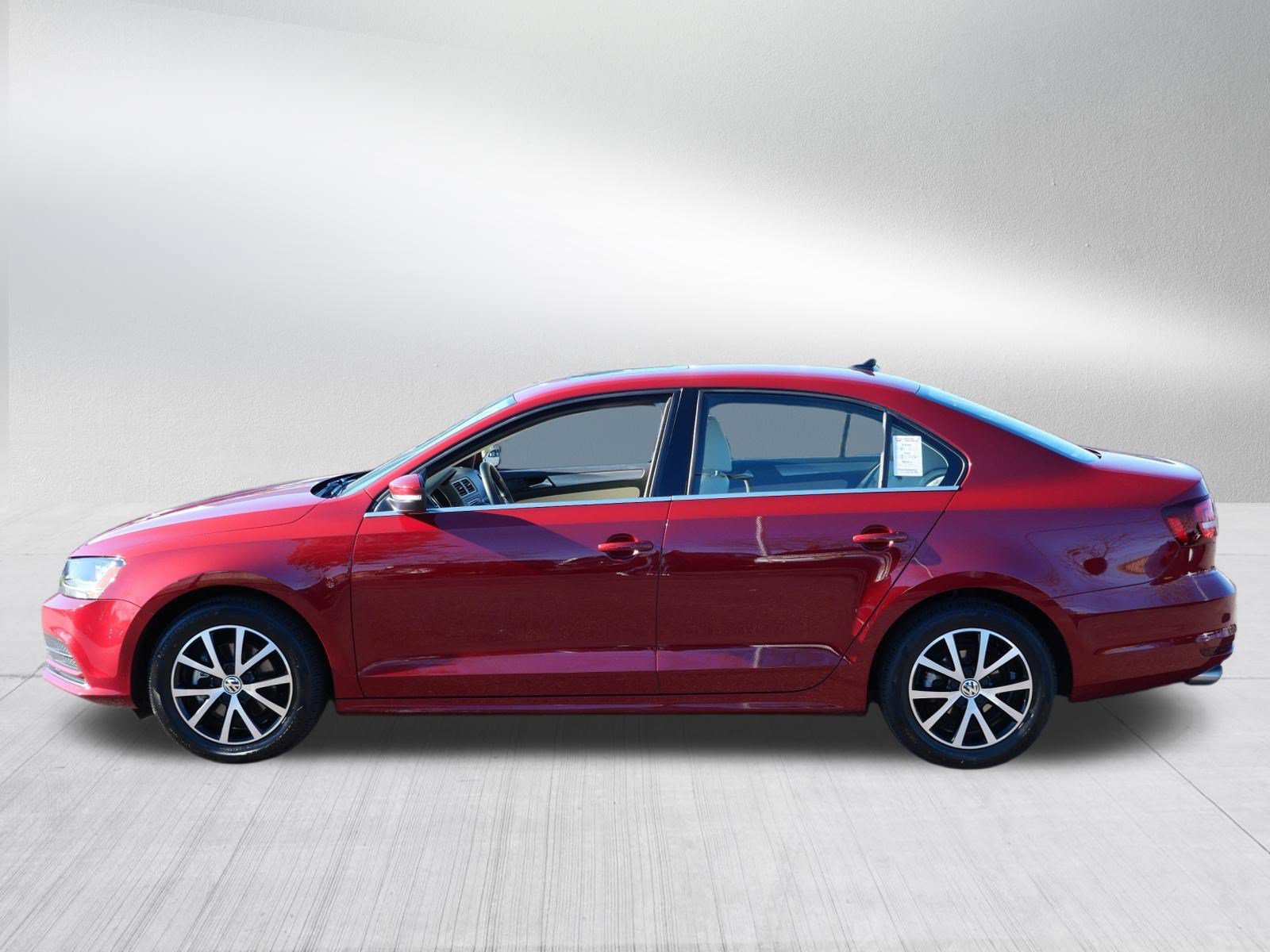 Used 2017 Volkswagen Jetta SE FWD image 4
