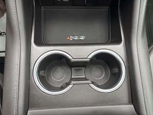 Used 2023 Chevrolet Suburban Z71 w/ Luxury Package image 34