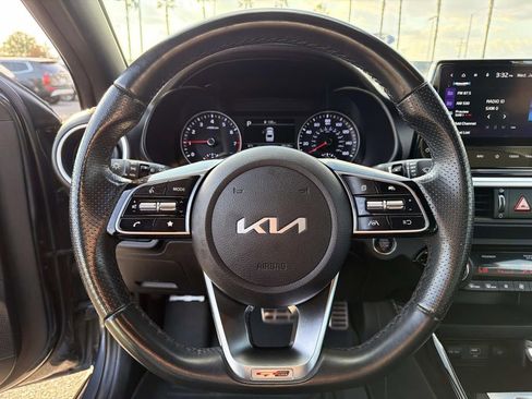 Used 2023 Kia Forte GT-Line image 9