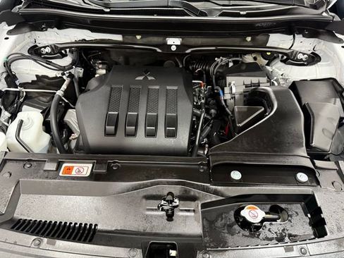 Used 2025 Mitsubishi Eclipse Cross AWD image 10