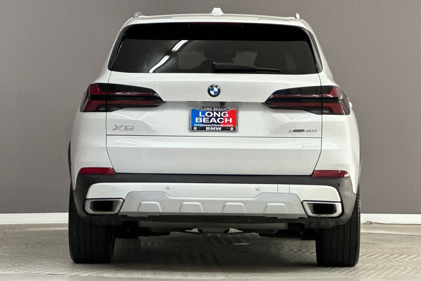 Used 2025 BMW X5 xDrive40i w/ Parking Assistance Package AWD/4WD image 10