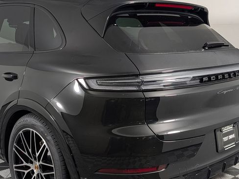 New 2026 Porsche Cayenne GTS AWD/4WD image 16