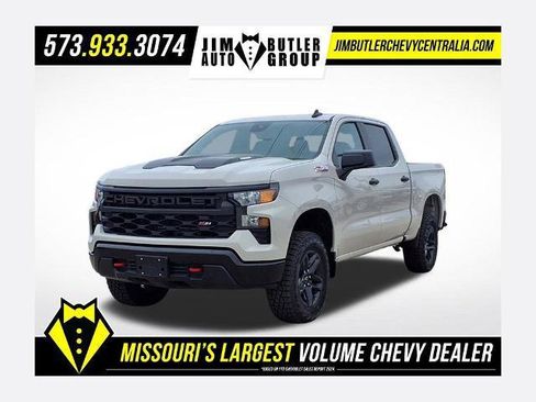 New 2026 Chevrolet Silverado 1500 Custom Trail Boss AWD/4WD image 1