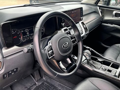 Used 2021 Kia Sorento SX image 18