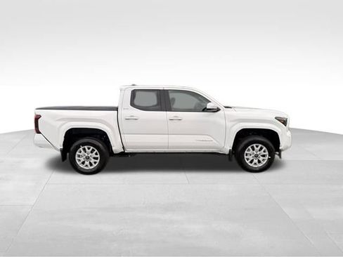 New 2025 Toyota Tacoma SR5 image 7