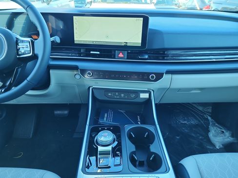 New 2026 Kia Carnival EX image 12