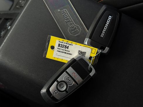 Used 2022 Ford Bronco Badlands AWD/4WD image 35
