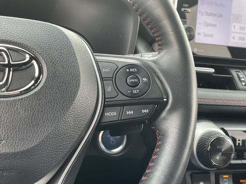 Used 2022 Toyota RAV4 XSE image 19