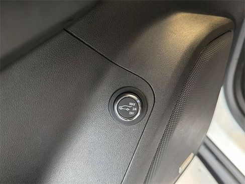 Used 2018 GMC Acadia Denali w/ Technology Package image 27