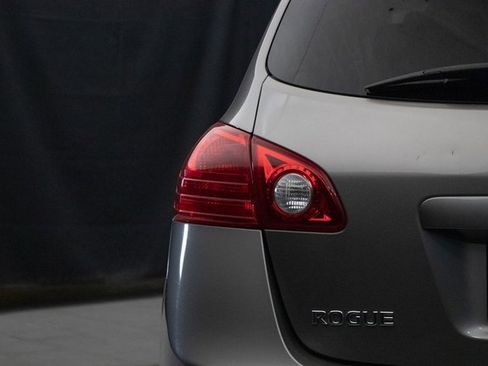 Used 2009 Nissan Rogue SL w/ Premium Pkg image 11