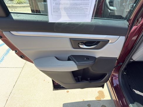 Used 2019 Honda CR-V LX image 13
