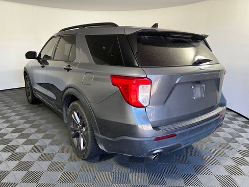 Used 2022 Ford Explorer XLT w/ Equipment Group 202A RWD image 7
