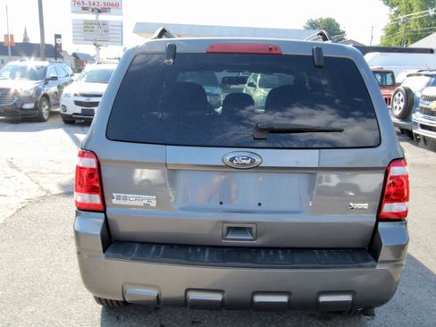 Used 2010 Ford Escape XLT image 5