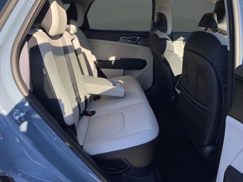 New 2026 Kia Sportage EX image 37