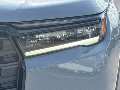 New 2026 Honda Pilot Sport image 10