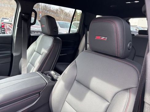 Used 2026 Chevrolet Traverse Z71 image 9