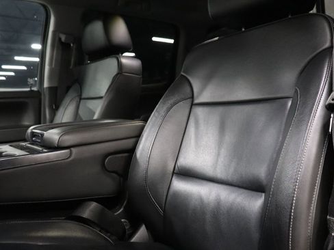 Used 2018 Chevrolet Silverado 1500 LT w/ Texas Edition image 11