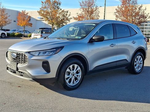 Used 2023 Ford Escape Active image 5